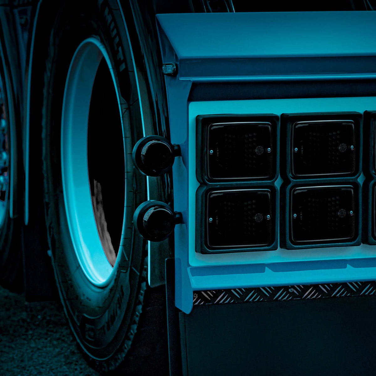 Strands Dark Knight Viking – Luz de gálibo LED cristal ahumado